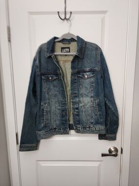 Lazer  Men’s Classic Blue Denim Trucker  Jacket